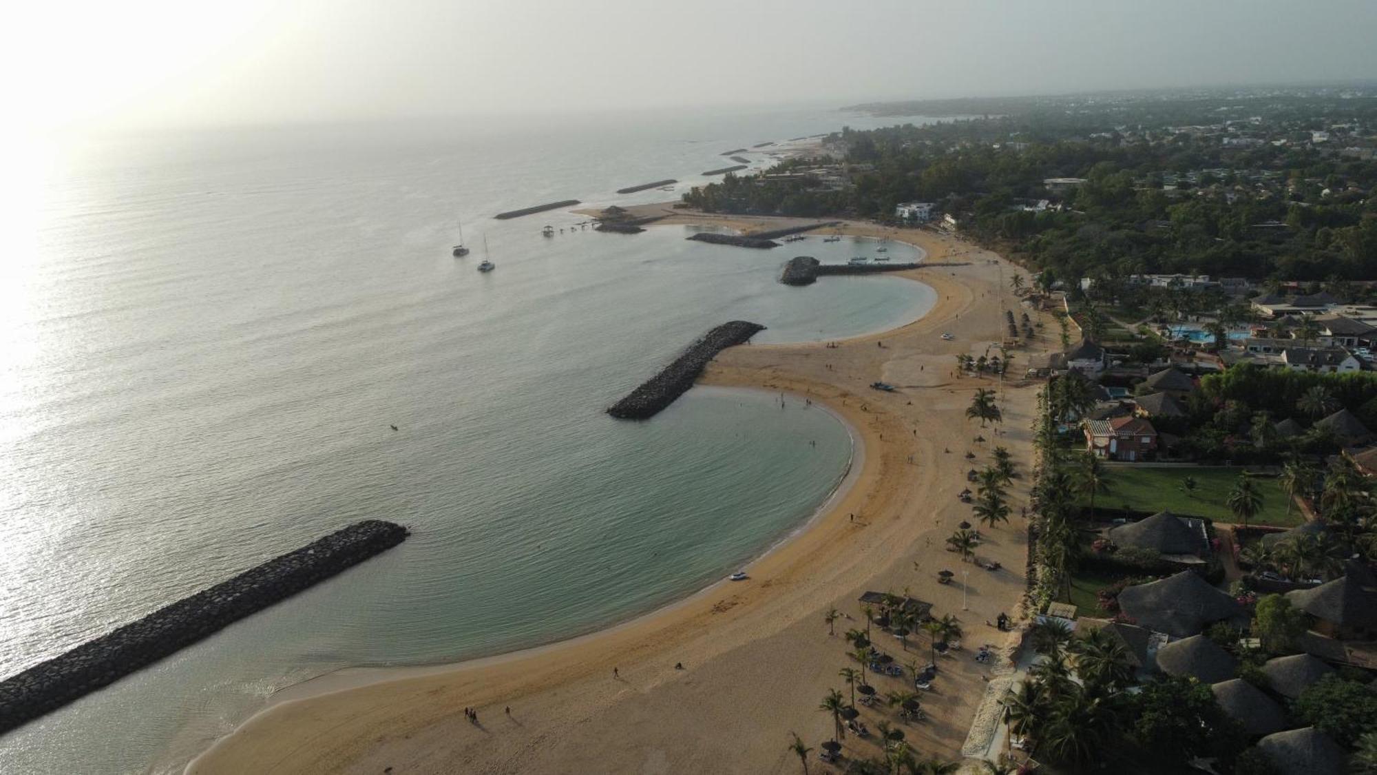 West African Beach Saly Bagian luar foto